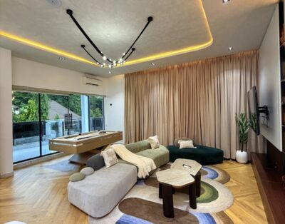 2 Bed Shortlet Maitama Penthouse · Snooker & Balcony